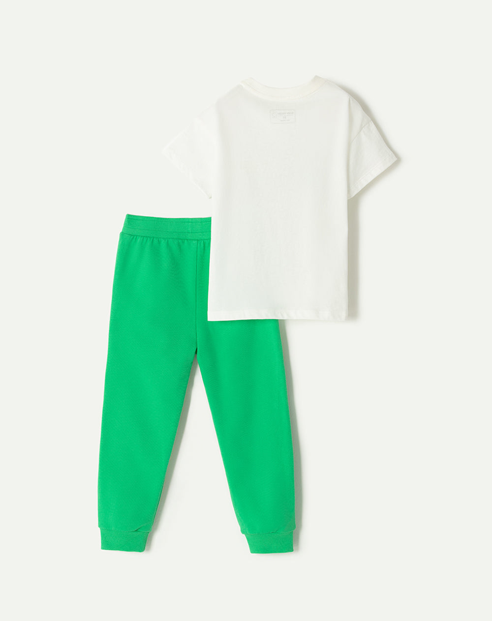 Conjunto camiseta + jogger verde