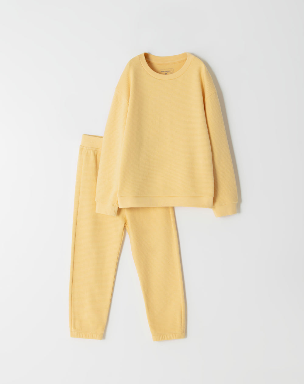 Conjunto pantalon largo manga larga amarillo